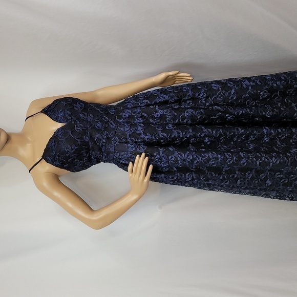 𝅺after Dark navy Blue Spaghetti Straps Gown - Picture 8 of 17